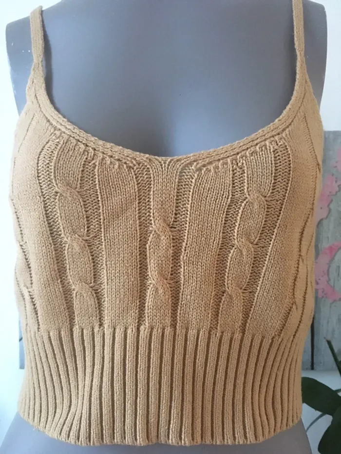 Superbe Top crop avec torsades en M 38 de chez Shein excellent état