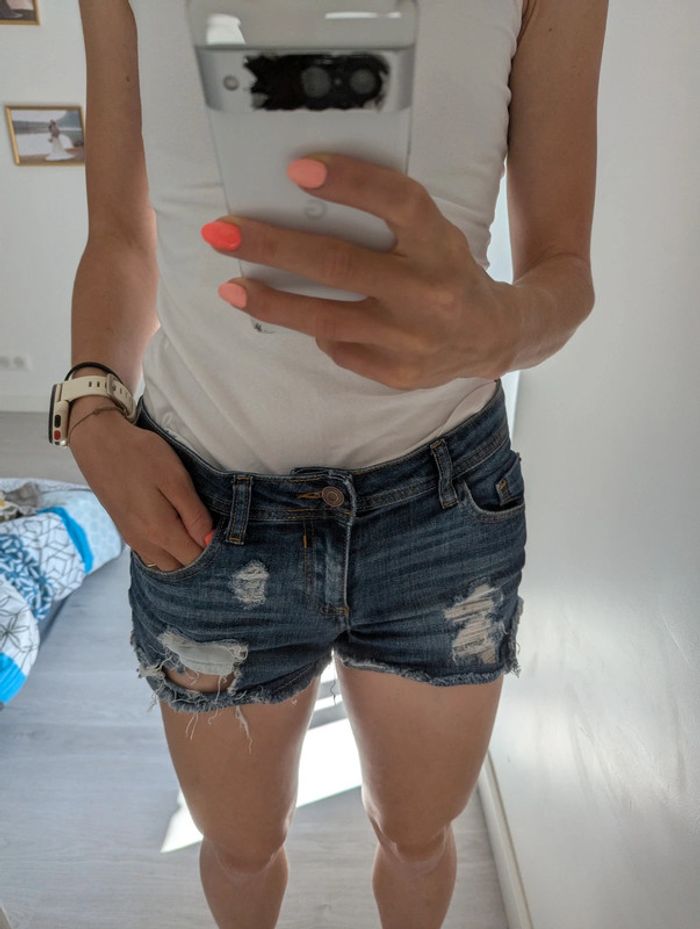 Short jean troué Jennyfer - photo numéro 3
