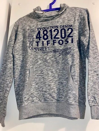 Pull gris
