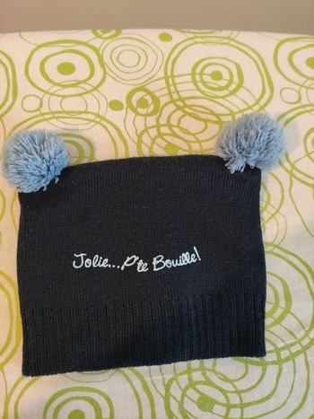 Petit bonnet à pompons