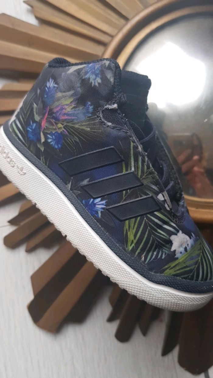 Baskets Adidas sans lacets fleurs Liberty p.20 fille - photo numéro 3