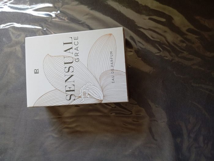 Parfum SENSUAL GRACE-Eau de parfum (neuf 50ml - photo numéro 3