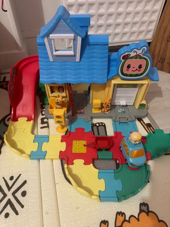 Jouet électronique VTECH cocomelon maison circuit voiture