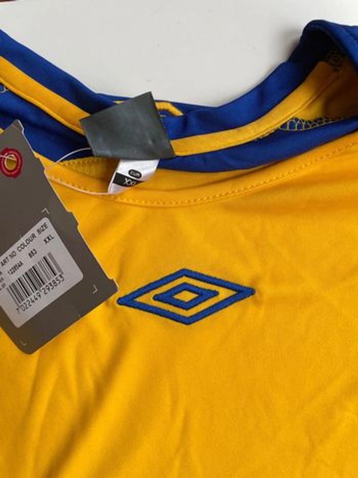 Sweat léger d’entraînement neuf jaune et bleu taille XXL Umbro - photo numéro 5
