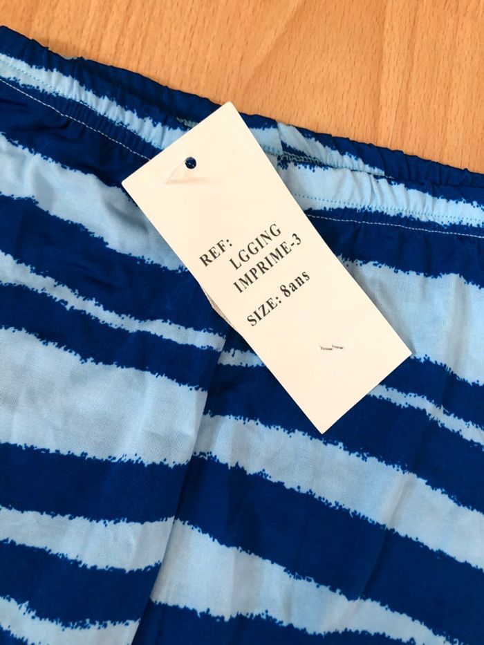 Beau legging fluide à rayures bleues T. 8 ans fille Neuf avec étiquette - photo numéro 3