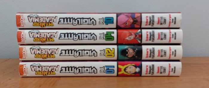 Lot 4 mangas My Hero Academia vigilante - photo numéro 3