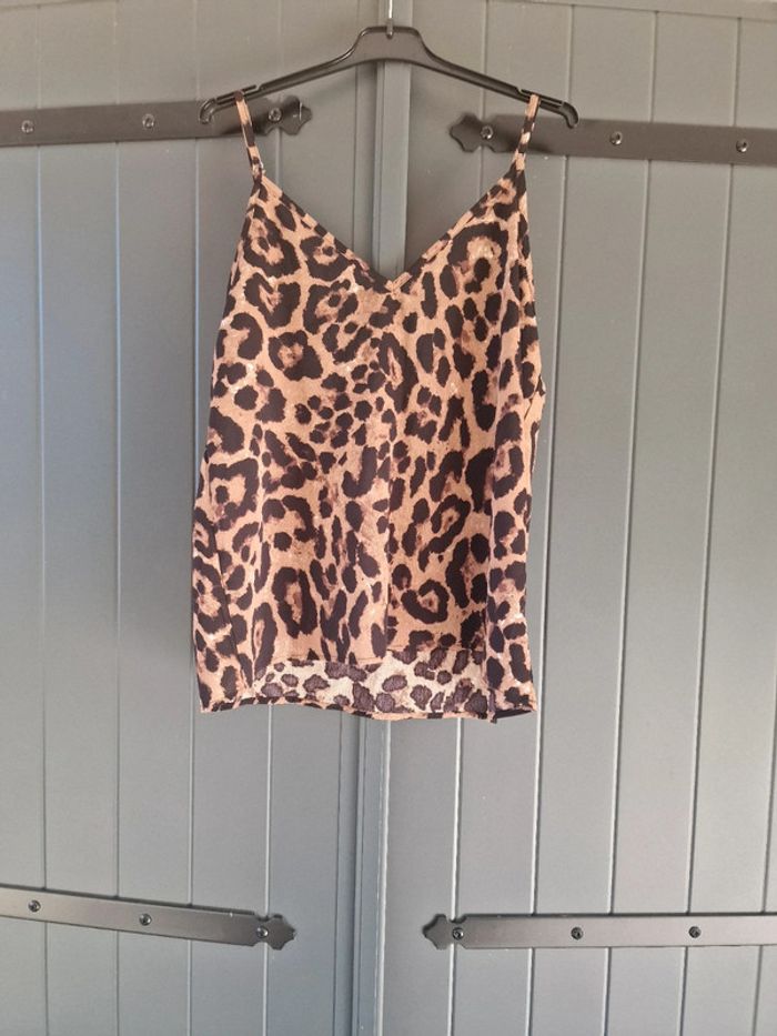 Top bretelles fines motif leopard - photo numéro 3