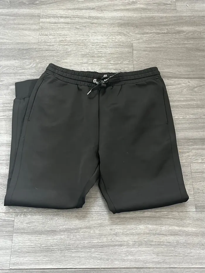 jogging femme Cerruti 1881 Noir et broderie blanche Taille XXL Parfait état
