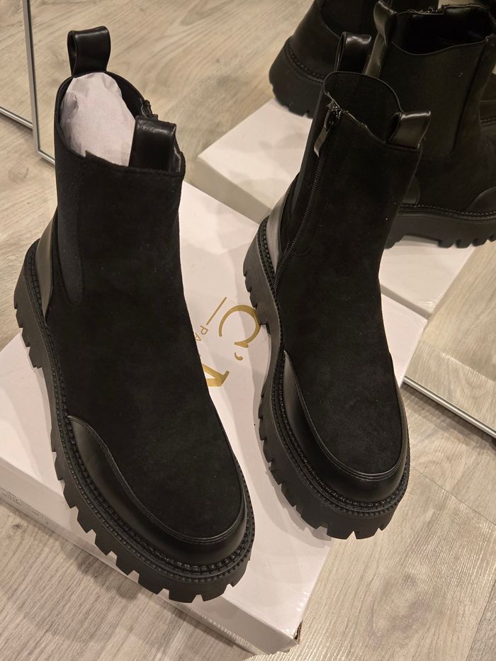 Bottines simi/suédine noires P38/39 C’M neuves - photo numéro 4