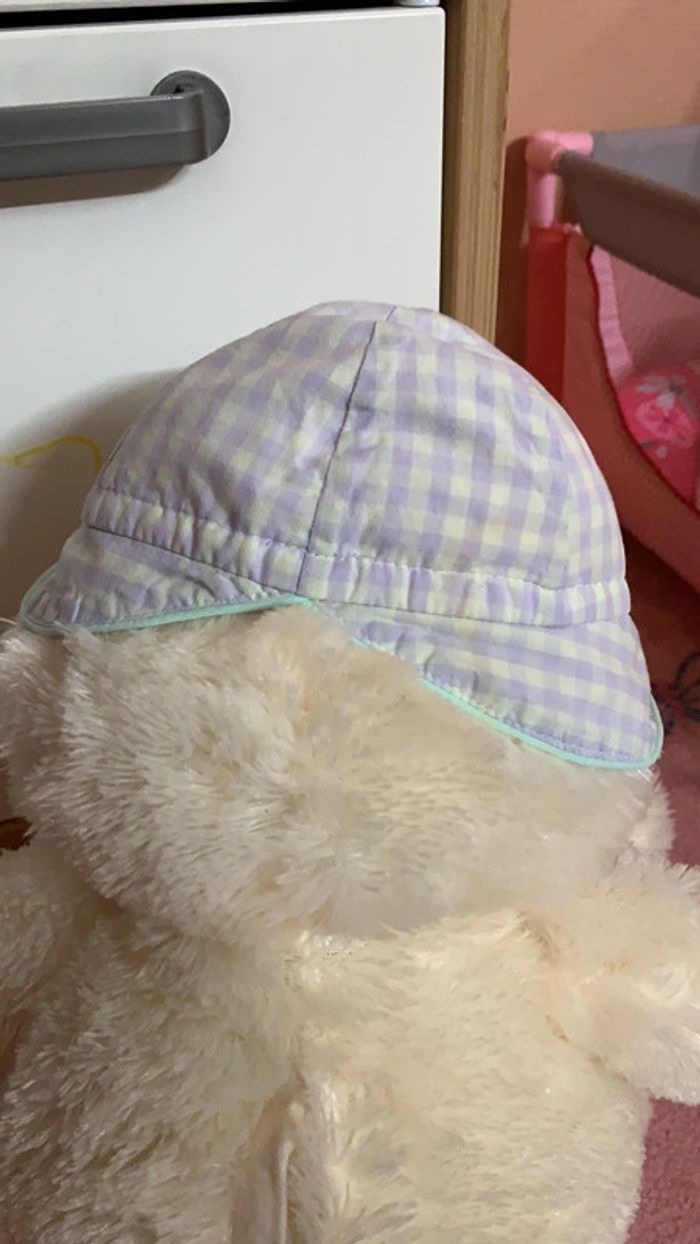 Chapeau avec petite fleur violette taille 12 mois - photo numéro 3