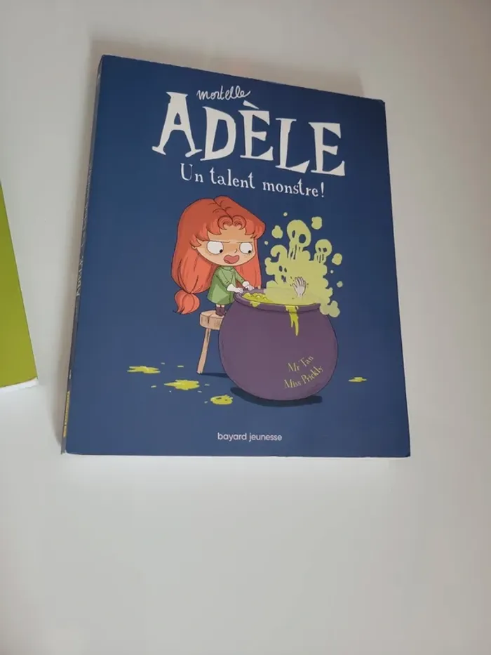 2 livres Mortelle Adèle Tome 5 et 6 - photo numéro 4