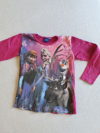 T-shirt manche longue taille 8ans en très bon état