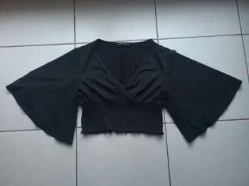 Blouse top court