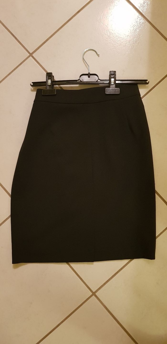 Jupe marine à faux boutonnage - photo numéro 2