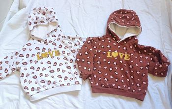 Lot de 2 pulls taille 5 ans