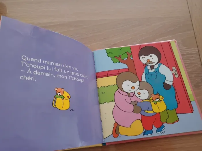 Livre T'choupi dort chez papi et mamie - photo numéro 2