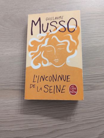 L'inconnue de la Seine Guillaume Musso