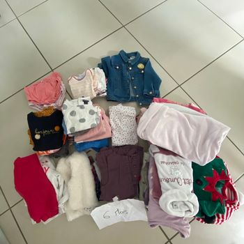 Lots vêtements 6 mois 40 pièces