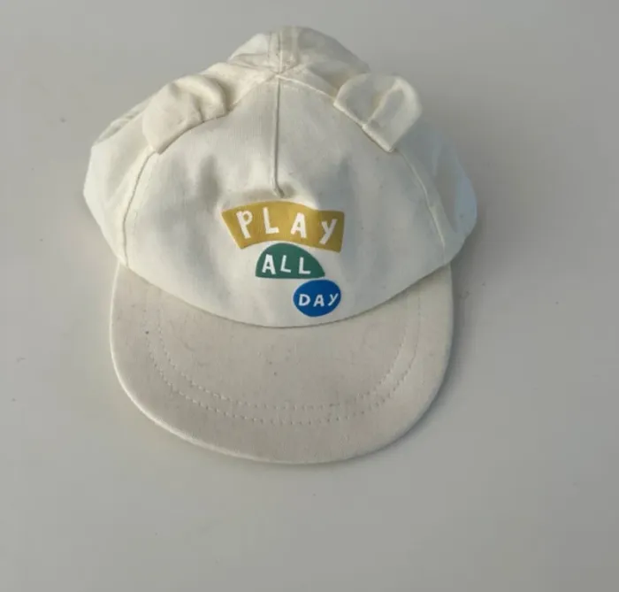 Casquette Primark 12-24 mois – Très bon état