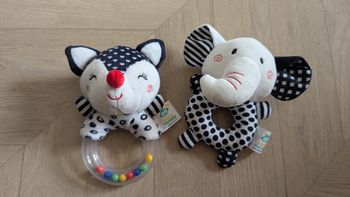 Hochets Eléphant et Renard noir et blanc