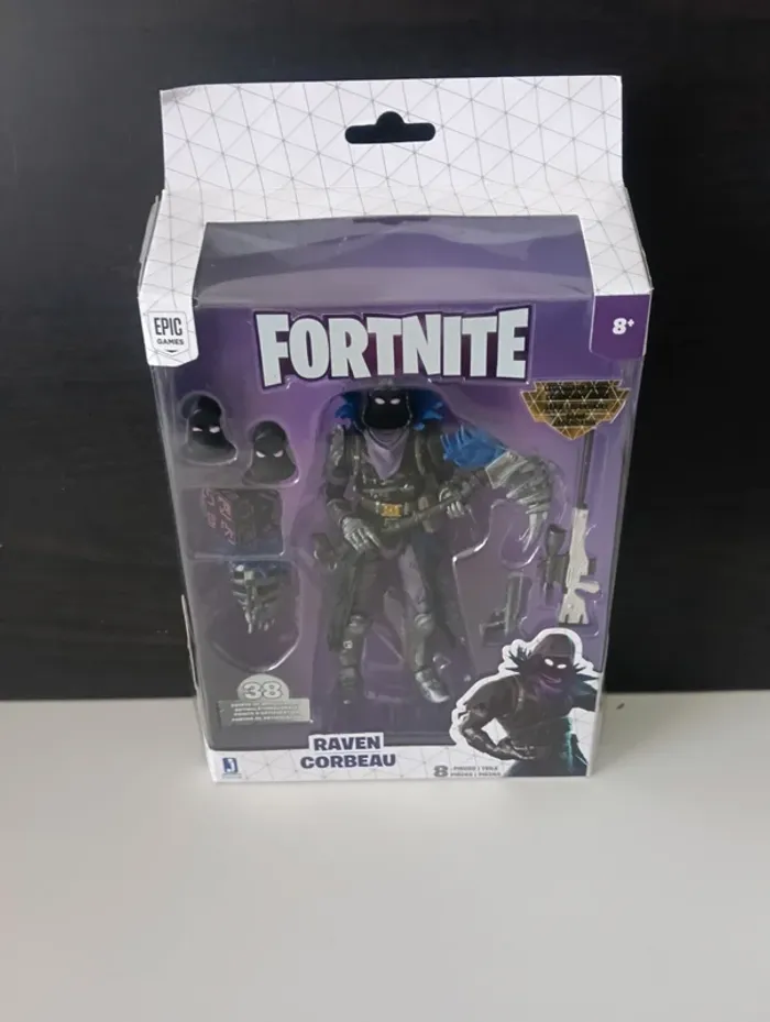 Figurine Fortnite raven corbeau legendary séries - photo numéro 3