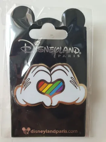 Pin's cœur rainbow disneyland