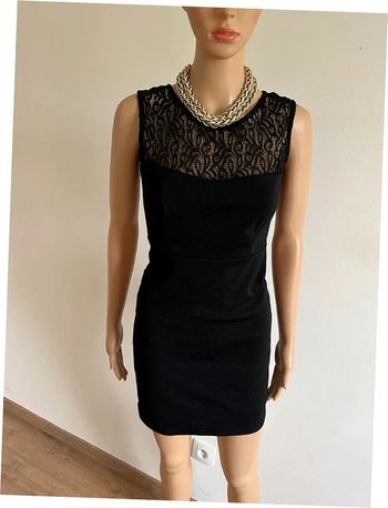 Robe noire sans manches avec dentelle Molly Bracken taille unique jamais portée