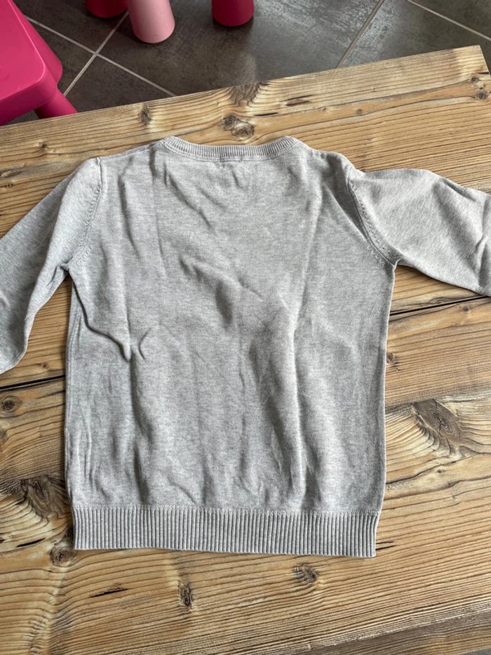 Petit pull léger basique gris kiabi 8 ans - photo numéro 4