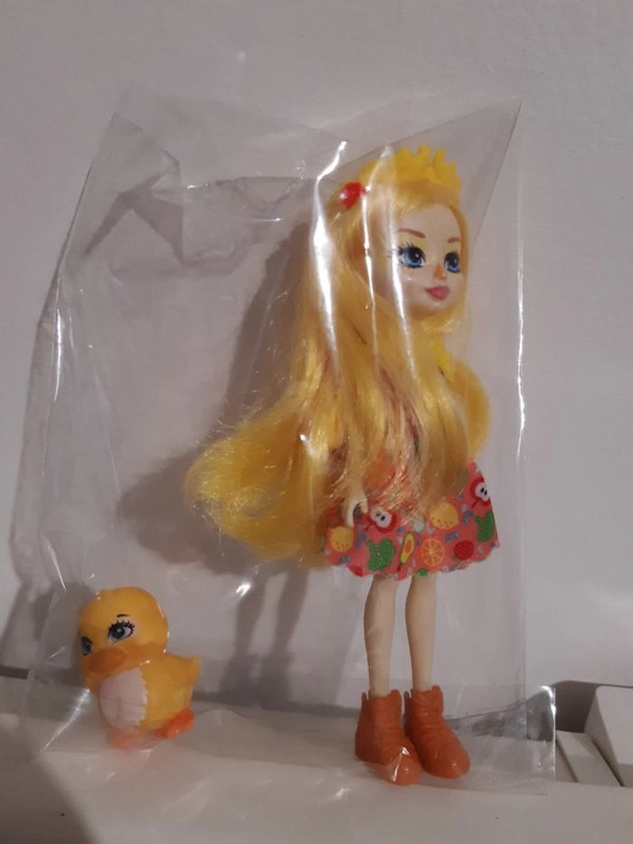 Enchantimals dinah doll
