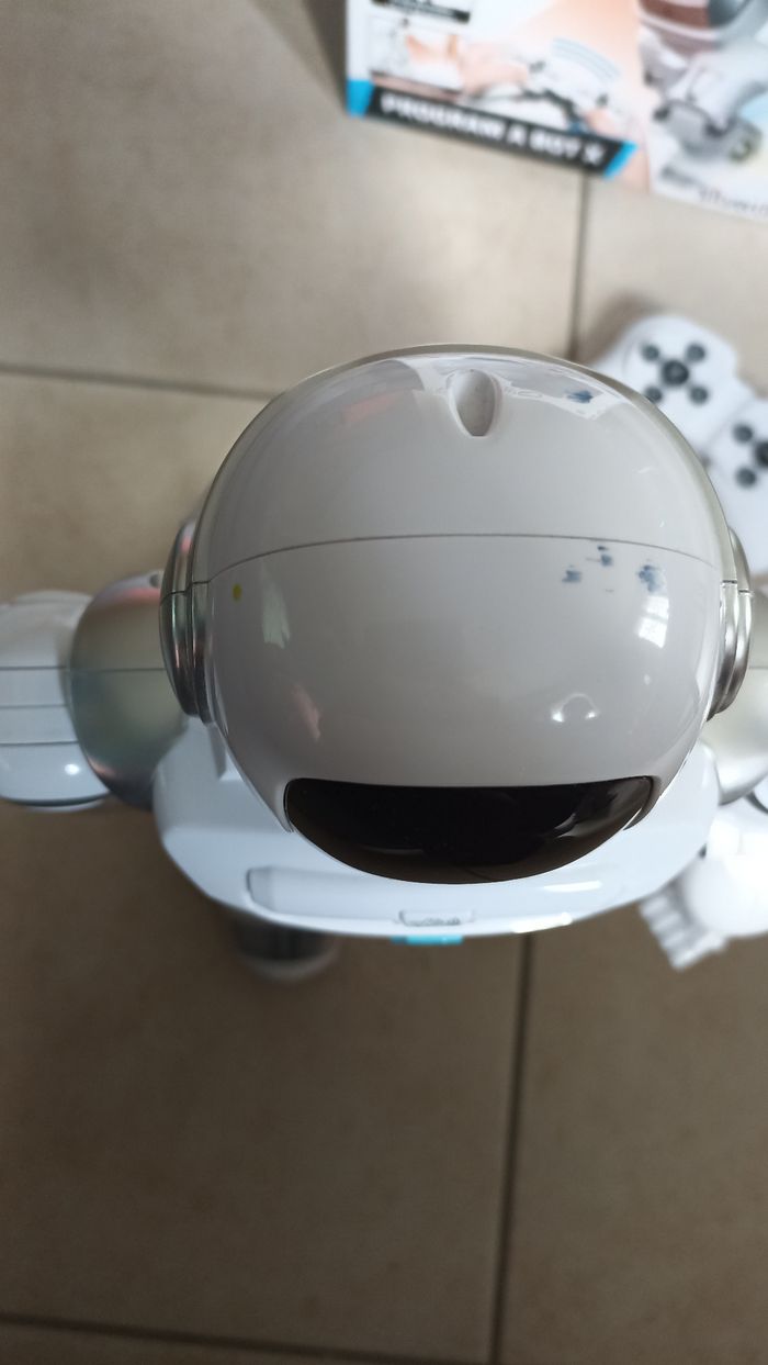 Robot télécommandé programmable - photo numéro 4