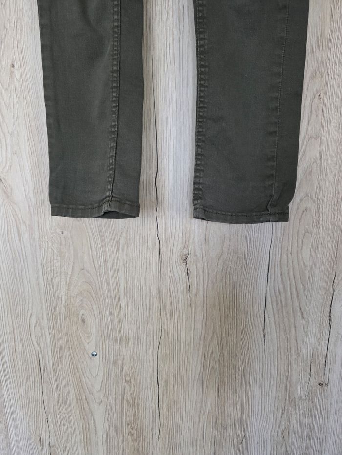 PANTALON SLIM ELASTHANNE GARÇON KAKI 5ANS KIABI - photo numéro 2