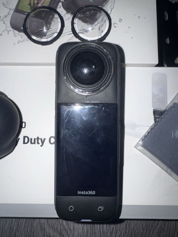 Insta 360 X4 Moto Multiview Bundle + housse thermique. - photo numéro 3