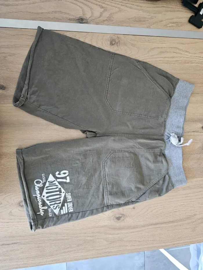 Short vert kaki garçon 12 in extenso - photo numéro 14