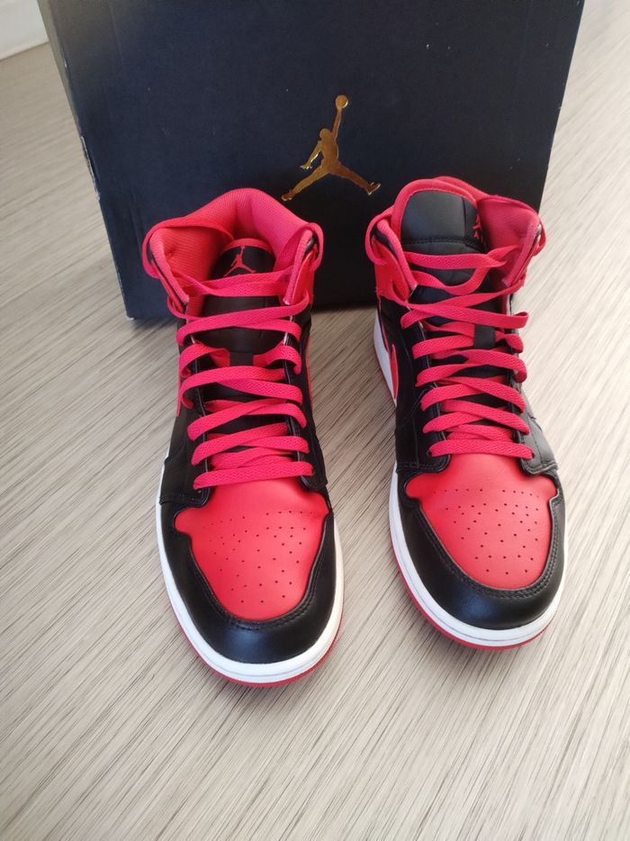 Air Jordan 1 Mid