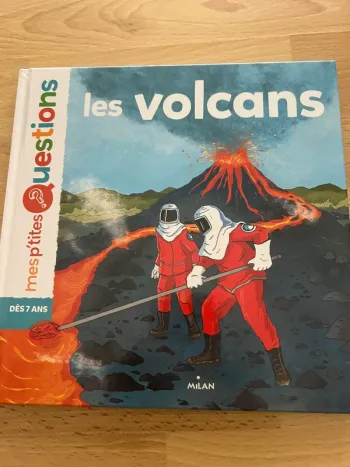 Livre Mes petites questions - les volcans