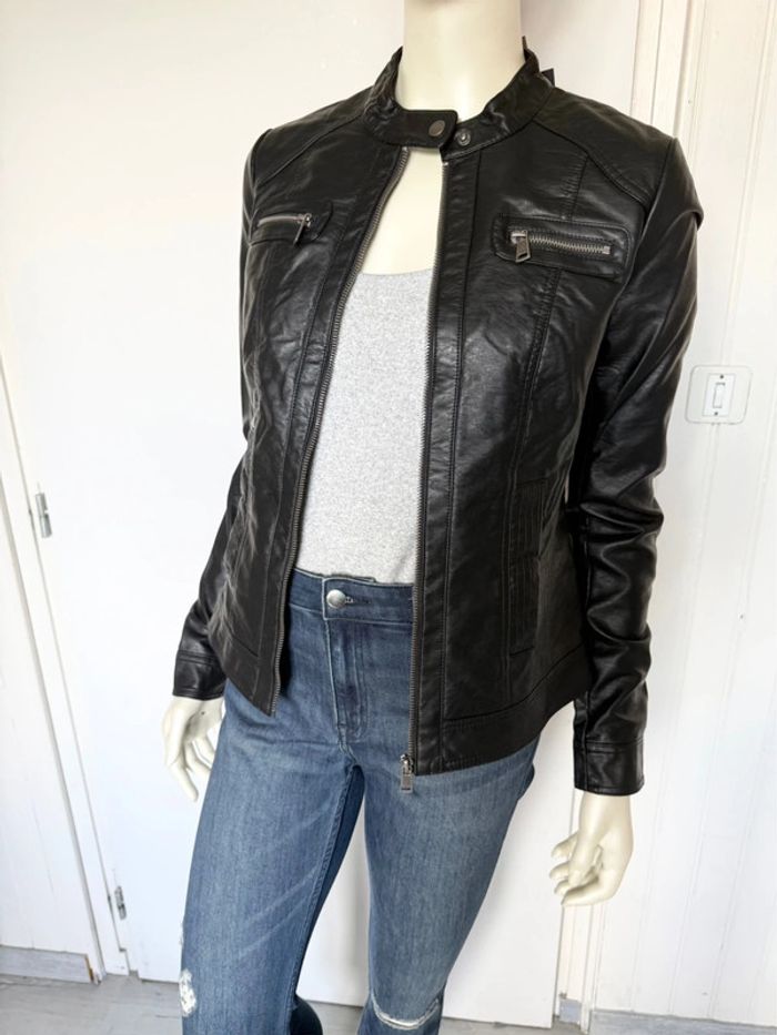 Veste en simili cuir ONLY – Taille 38 – noir – Neuf avec étiquette - photo numéro 12