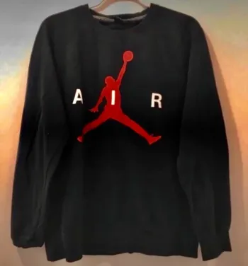 Pull nike air Jordan noire rouge imprimer taille M