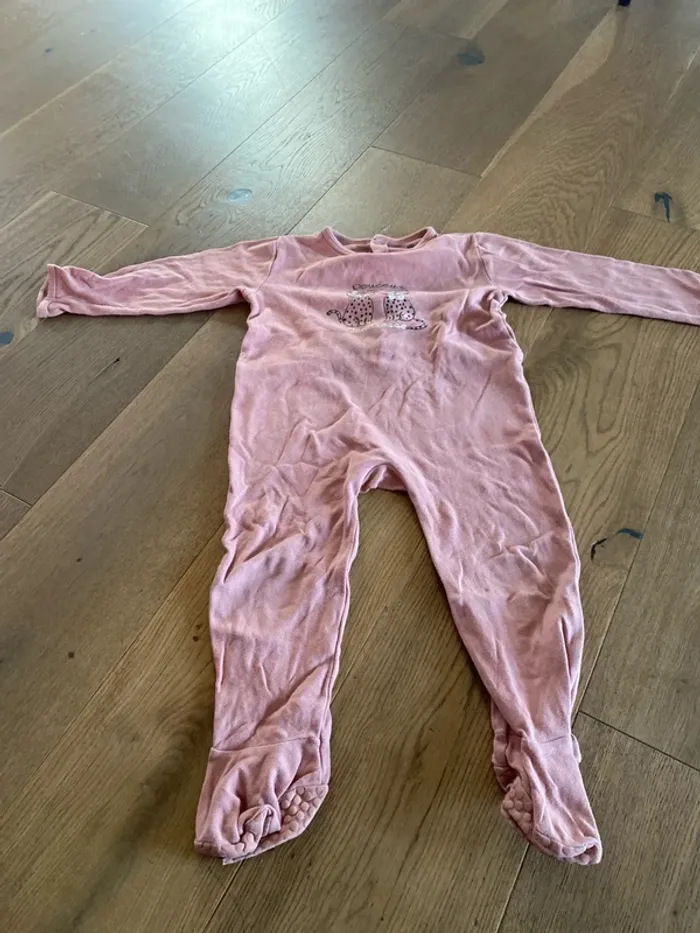 Pyjama - photo numéro 2
