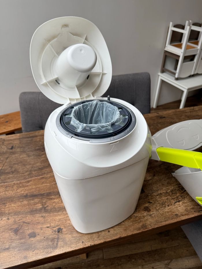 Poubelle à couches - photo numéro 2