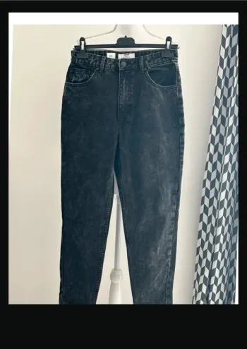 Jean Mom Bershka taille 36