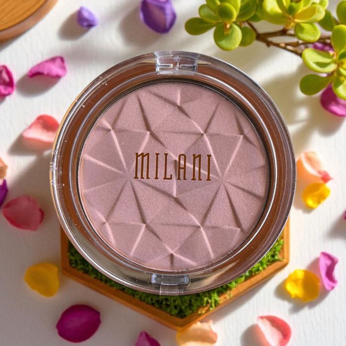 Hypnotic Lights Powder Highlighter 02