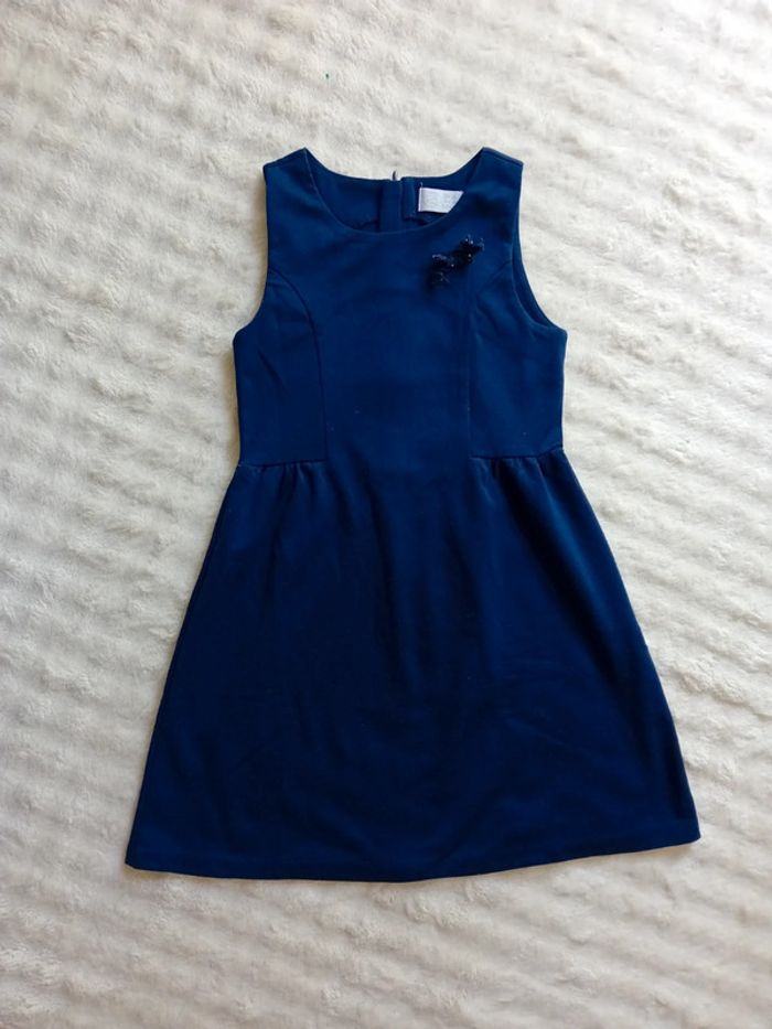 Robe sans manches 7ans 💙🌸