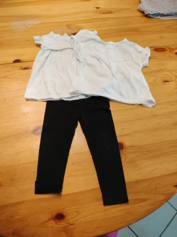 Tee-shirt blanc+leggings