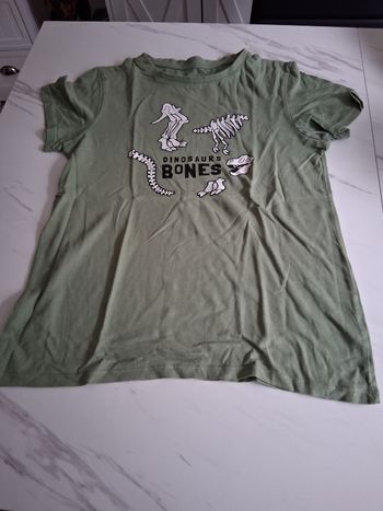 T-shirt dinosaure  kaki et blanc " t- 11- 12 ans"tex