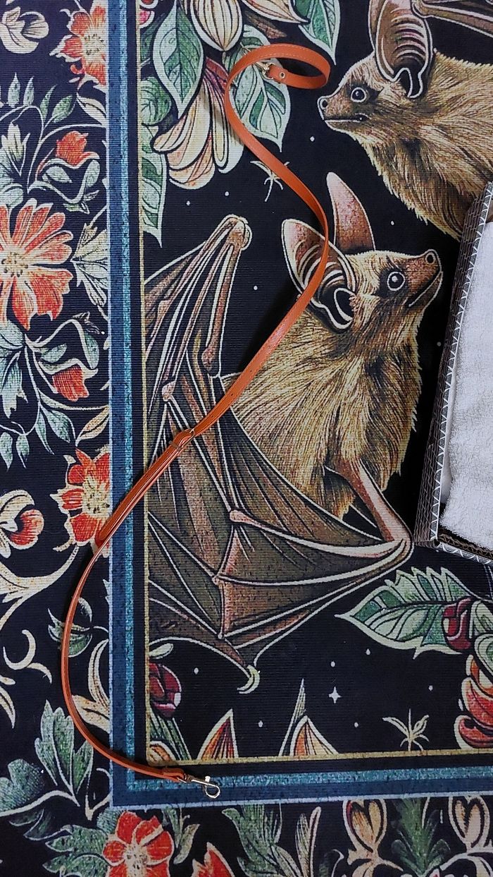 Sangle - lanière- bandoulière pour sac, orange mat, peut se réglé, simili cuir, orange, la couleur est au maximum de la réalité 
118cm au minimum - photo numéro 3