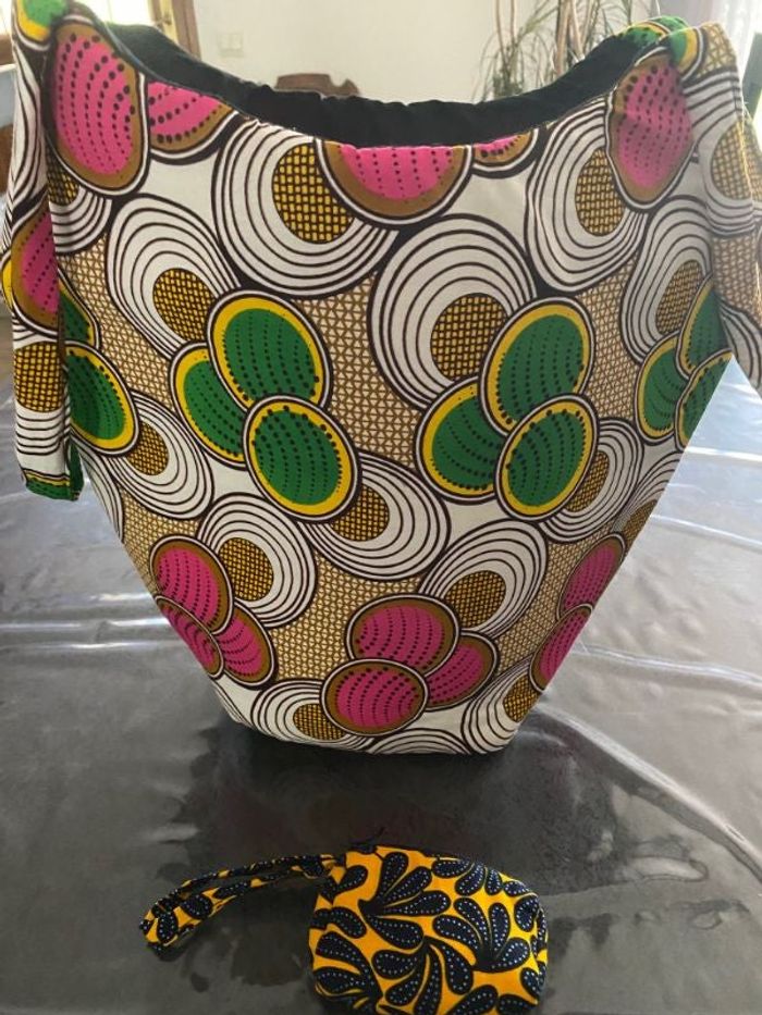 SAC REMBOURRE TISSU AVEC SON PORTE MONNAIE ASSORTI