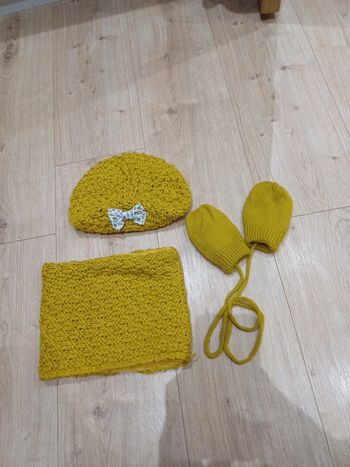 Ensemble moufles béret et snood moutarde