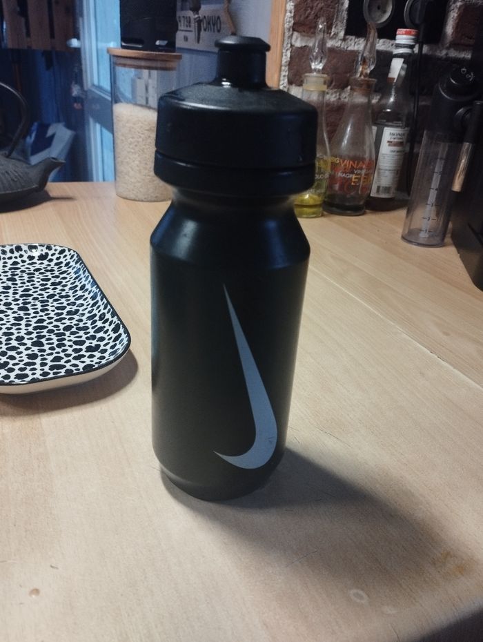 Gourde Nike noir
