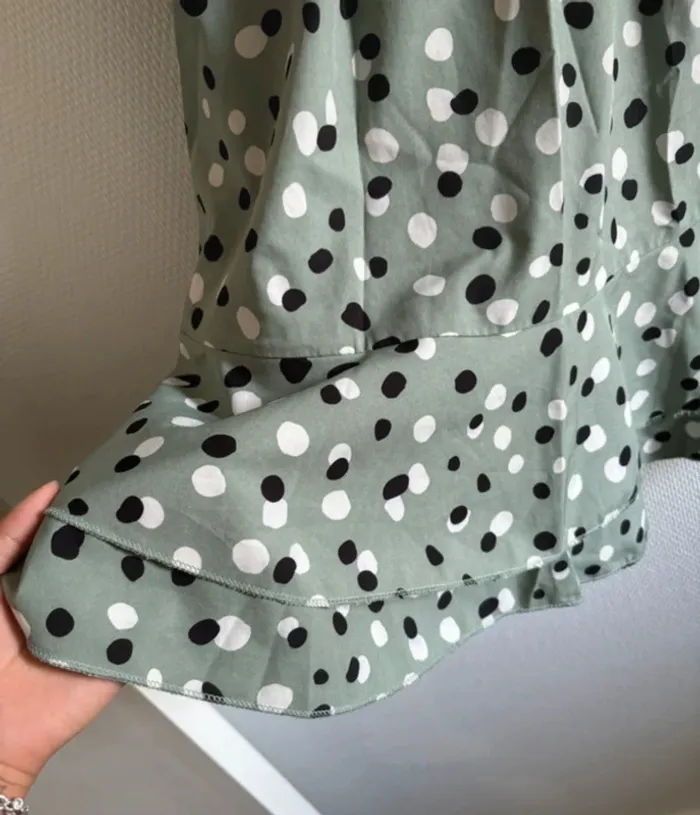 Robe vert sauge à pois - photo numéro 6