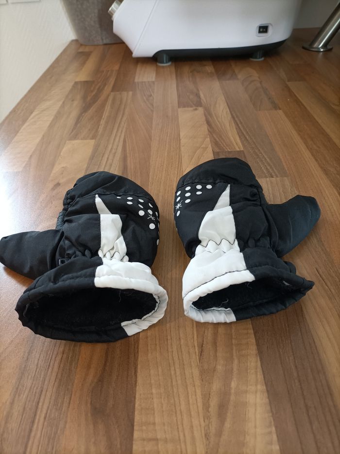 Gants mouffles ski noir et blanc flocon neige 8-10 ans - photo numéro 5